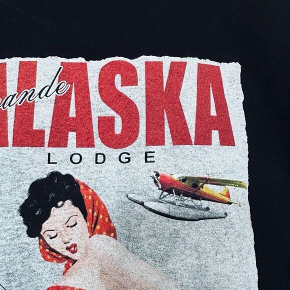 Alaska Pin-Up J-Dock Seafood Co. Graphic T-Shirt L - Picture 4 of 5
